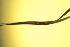 "Zeichen", Holz, Maße ca. 110 × 18 × 4 cm³, Kunsthaus Nürnberg, 2004