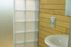 Wände und Sanitärinstallationen Bruckdorfer