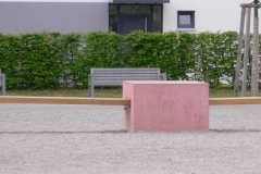 Sitzobjekt, Beton,Eiche, Ankauf Stadt Fürth, 2005