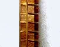 "Speicher", Nuss, Maße ca. 130 × 18 × 15 cm³, 2001
