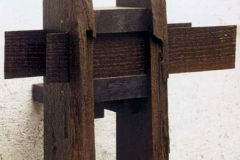 "Speicher", Mooreiche, Mße ca. 35 × 35 × 15 cm³, 2001